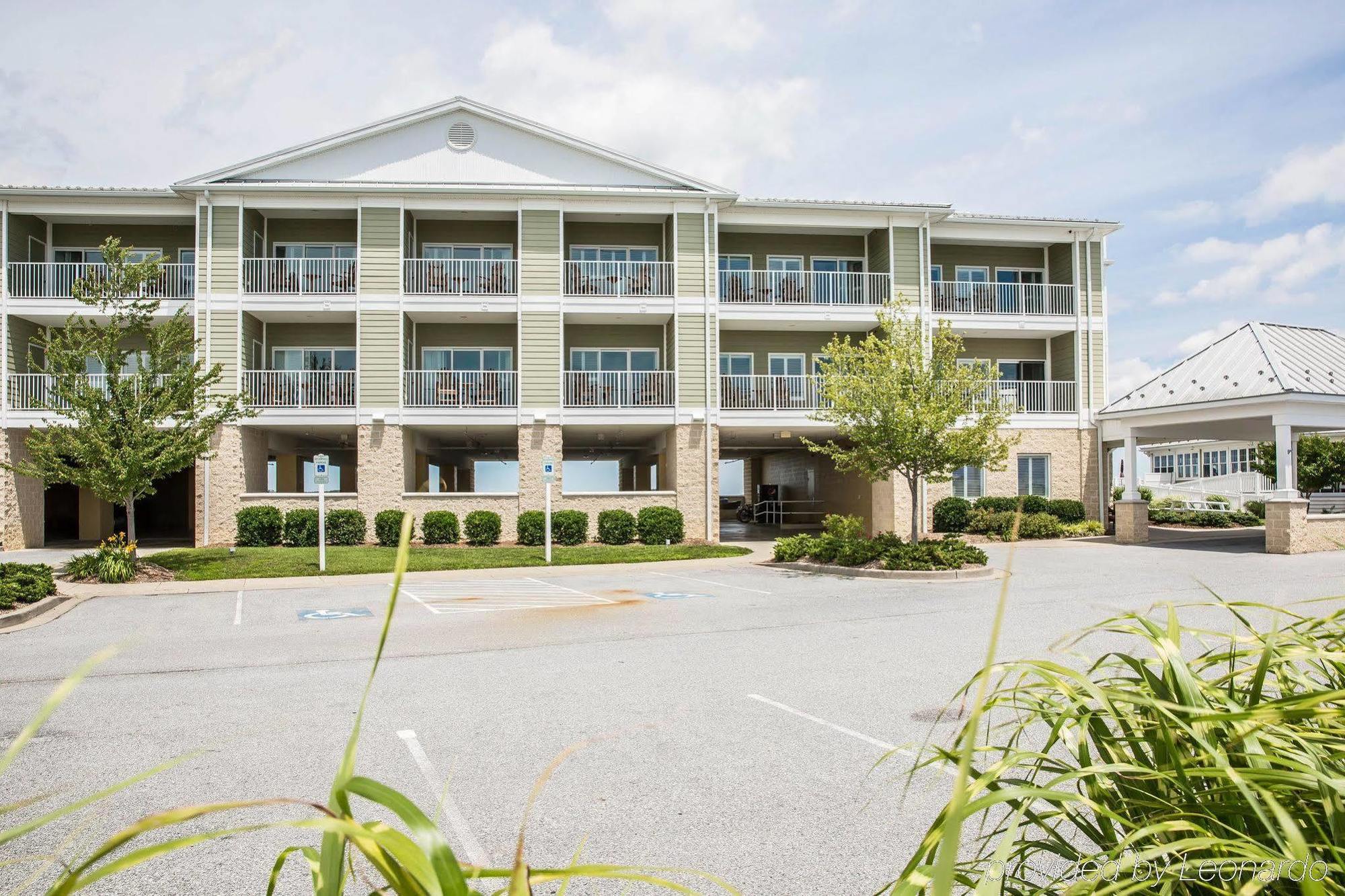 Island Inn & Suites, Ascend Hotel Collection Piney Point Exterior foto